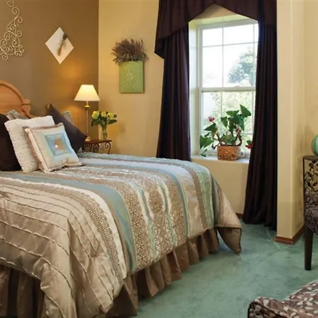The Roosevelt Inn-3