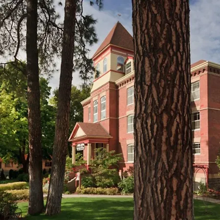 The Roosevelt Inn-2
